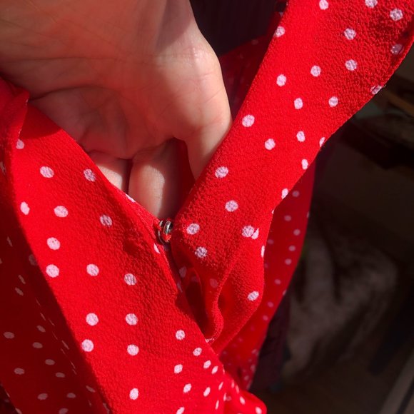 Red Polka-Dot Ruffle Romper SIZE M GUC! - Picture 9 of 9